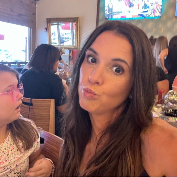 Meet Your Posher - Picture 1 of 1